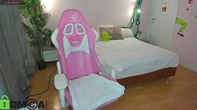 Lesya Flin online show from December 16, 9:24 am