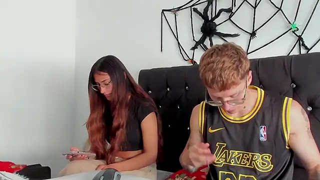 A sexy couple   online show from October 25, 8:09 pm