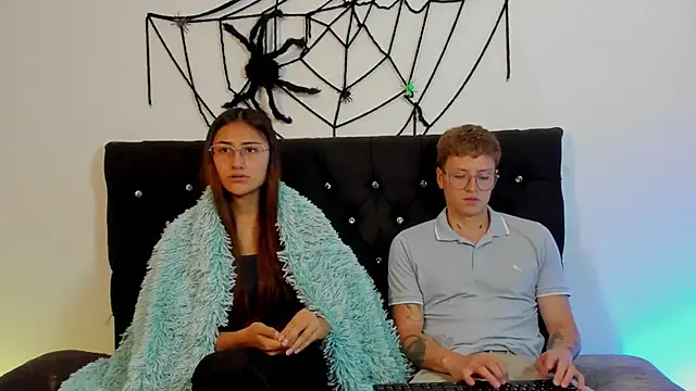 A sexy couple   online show from October 30, 8:17 pm