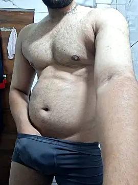 Snapshot of GYMBOY0071 chatting on October 10, 10:32 pm GYMBOY0071 online show from October 10, 10:32 pm