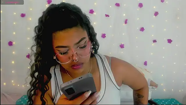Snapshot of moana_taylor chatting on September 27, 11:49 am moana taylor online show from September 27, 11:49 am