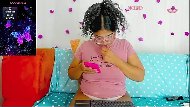 moana taylor online show from February 16, 10:47 am