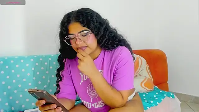 Snapshot of moana_taylor chatting on June 29, 1:44 pm moana taylor online show from June 29, 1:44 pm