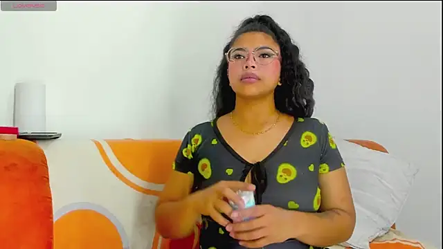 moana taylor online show from April 17, 11:57 am