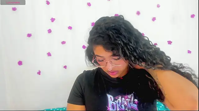 Snapshot of moana_taylor chatting on September 30, 10:10 am moana taylor online show from September 30, 10:10 am