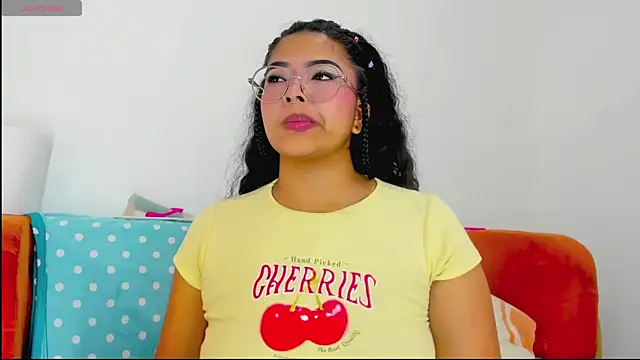 moana taylor online show from April 4, 10:44 am