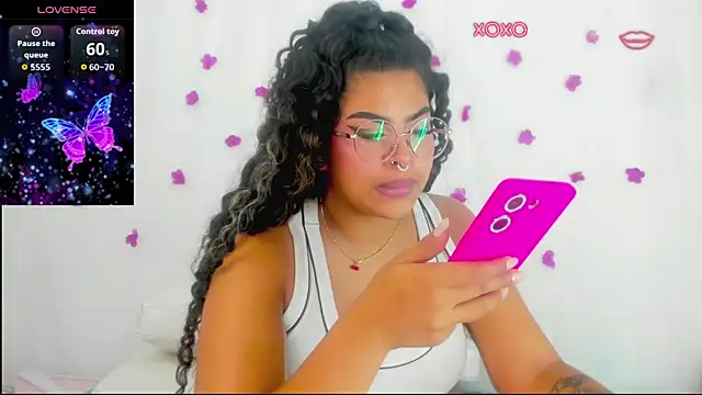Snapshot of moana_taylor chatting on September 28, 10:33 am moana taylor online show from September 28, 10:33 am