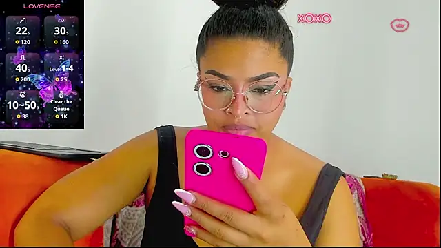 moana taylor online show from March 24, 5:02 pm