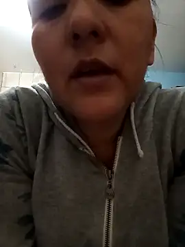 Snapshot of Gatubela212 chatting on October 3, 11:06 pm Gatubela212 online show from October 3, 11:06 pm