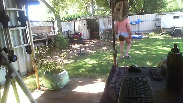 herbie010666 online show from March 29, 3:41 am