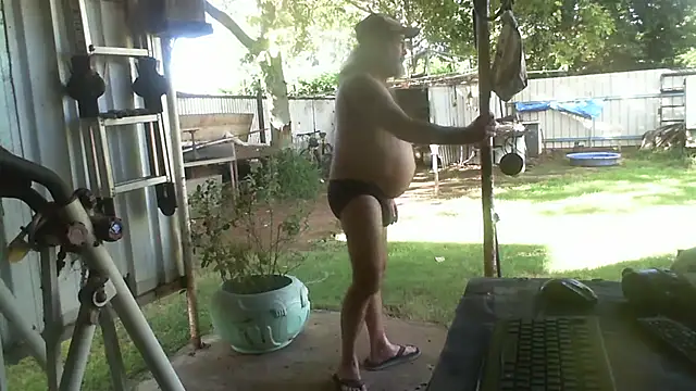 herbie010666 online show from March 10, 6:28 am