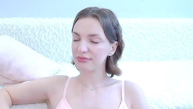 Beauty Alex online show from June 20, 2:27 am