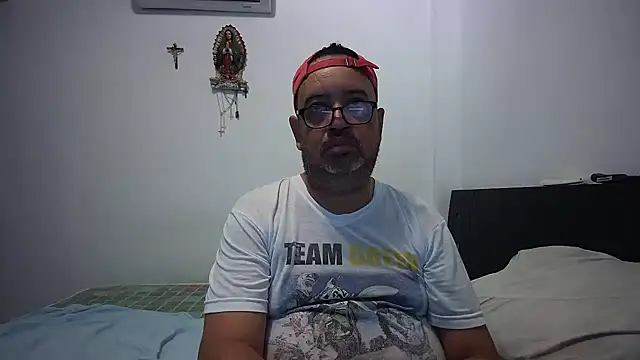 djtomxxx2777 online show from December 13, 8:37 pm