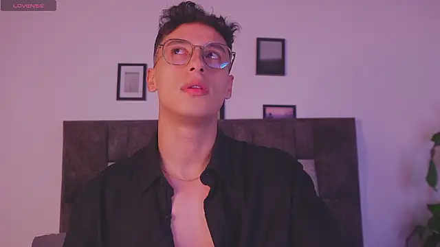 I Gabriel online show from March 25, 6:13 am