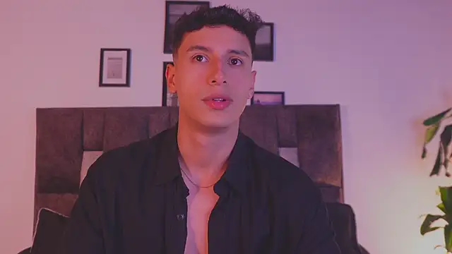 I Gabriel online show from April 8, 5:09 am