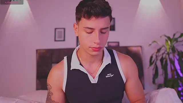 I Gabriel online show from August 3, 3:36 am