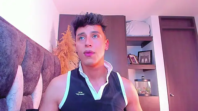 Snapshot of I_Gabriel chatting on December 24, 8:05 pm I Gabriel online show from December 24, 8:05 pm