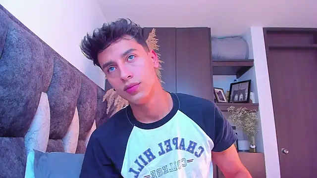 Snapshot of I_Gabriel chatting on December 14, 9:02 pm I Gabriel online show from December 14, 9:02 pm