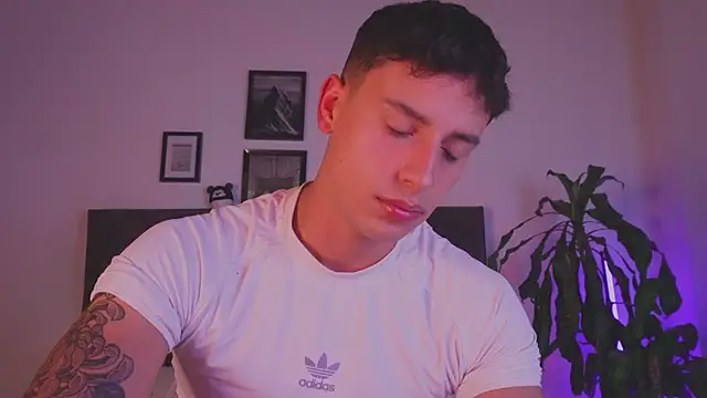 I Gabriel online show from July 13, 4:12 am