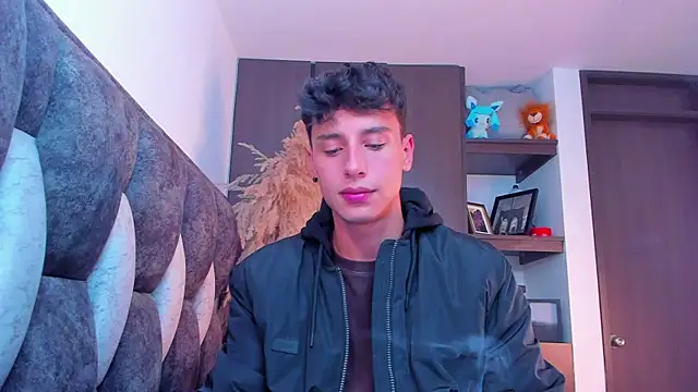 Snapshot of I_Gabriel chatting on December 6, 1:24 am I Gabriel online show from December 6, 1:24 am