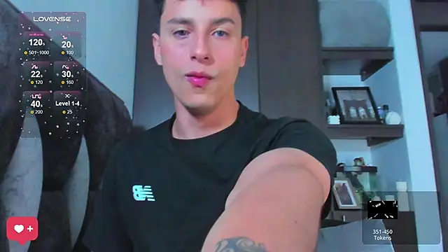 Snapshot of I_Gabriel chatting on March 12, 10:50 pm I Gabriel online show from March 12, 10:50 pm