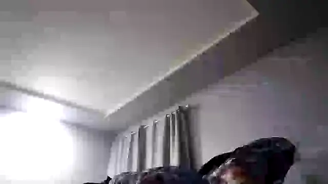 Snapshot of khloebanques chatting on January 31, 3:20 am khloebanques online show from January 31, 3:20 am