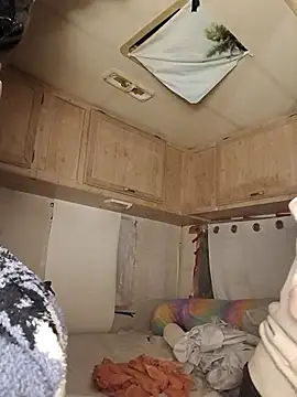 Snapshot of khloebanques chatting on February 17, 1:41 pm khloebanques online show from February 17, 1:41 pm