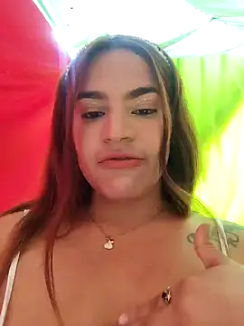 Snapshot of SexyFriends_ chatting on February 4, 2:21 pm SexyFriends online show from February 4, 2:21 pm