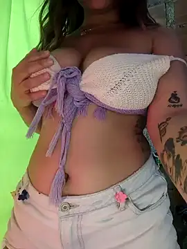Snapshot of SexyFriends_ chatting on January 9, 2:18 pm SexyFriends online show from January 9, 2:18 pm
