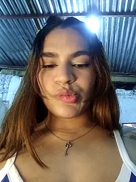 Snapshot of SexyFriends_ chatting on January 17, 1:42 am SexyFriends online show from January 17, 1:42 am