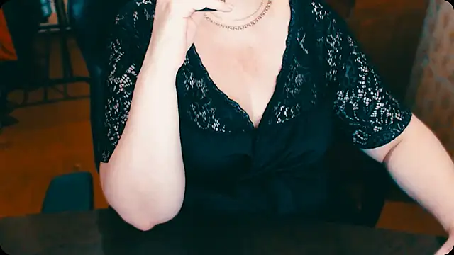 Snapshot of AlisaHot55 chatting on March 12, 4:02 pm AlisaHot55 online show from March 12, 4:02 pm