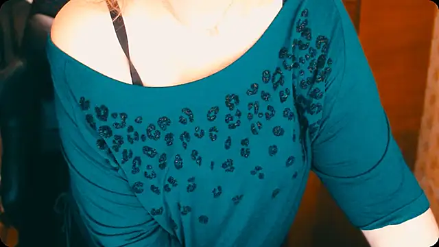 Snapshot of AlisaHot55 chatting on December 2, 11:56 am AlisaHot55 online show from December 2, 11:56 am