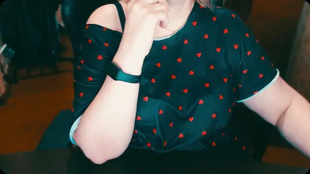 Snapshot of AlisaHot55 chatting on December 1, 12:17 pm AlisaHot55 online show from December 1, 12:17 pm