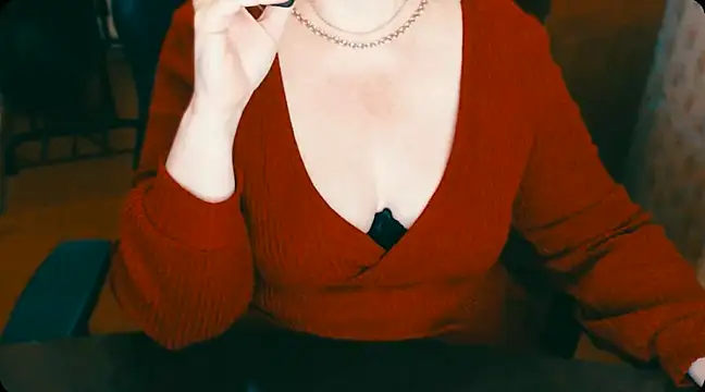 Snapshot of AlisaHot55 chatting on February 7, 1:22 pm AlisaHot55 online show from February 7, 1:22 pm