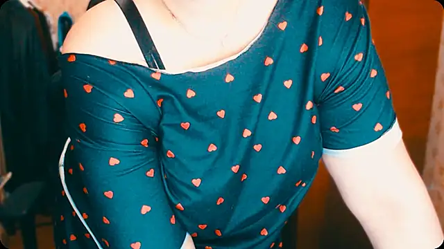 Snapshot of AlisaHot55 chatting on October 31, 10:56 am AlisaHot55 online show from October 31, 10:56 am