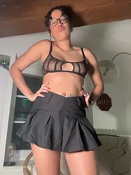 Snapshot of Lauyako chatting on February 8, 9:56 pm Lauyako online show from February 8, 9:56 pm