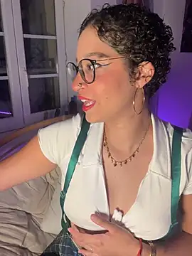 Snapshot of Lauyako chatting on July 16, 8:28 pm Lauyako online show from July 16, 8:28 pm