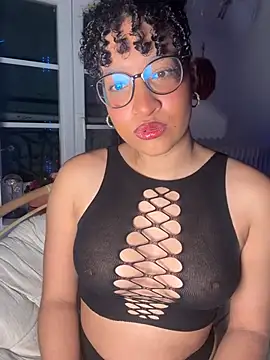 Snapshot of Lauyako chatting on March 4, 2:58 pm Lauyako online show from March 4, 2:58 pm