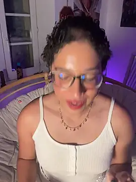 Snapshot of Lauyako chatting on June 24, 8:06 pm Lauyako online show from June 24, 8:06 pm