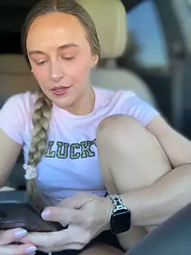 lunagirl13 online show from September 24, 4:57 pm