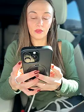 Snapshot of lunagirl13 chatting on November 13, 6:23 pm lunagirl13 online show from November 13, 6:23 pm