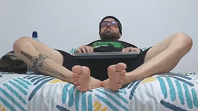 MattxFeet online show from March 28, 11:50 pm
