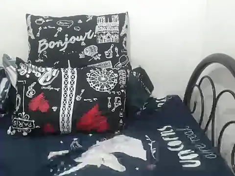 stacie iris online show from November 12, 6:45 pm