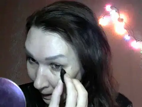 PrettyAndWild online show from December 13, 5:21 pm