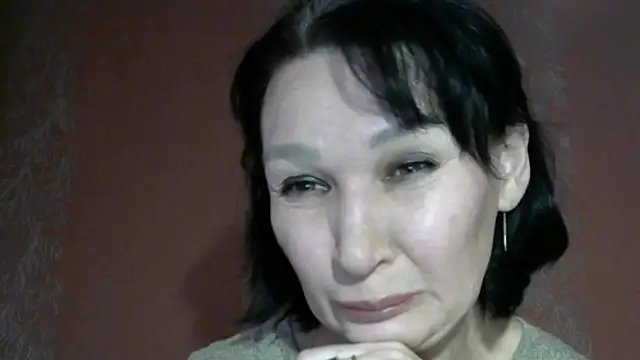 PrettyAndWild online show from May 10, 1:04 pm