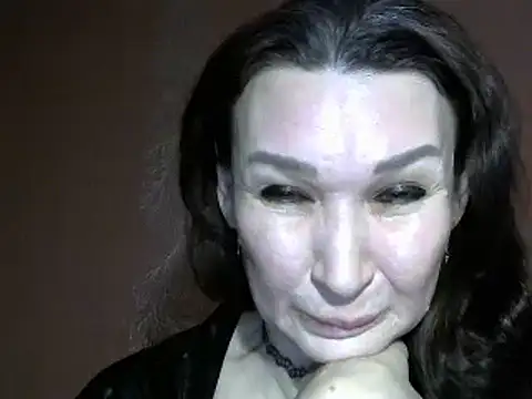 PrettyAndWild online show from March 13, 4:34 pm