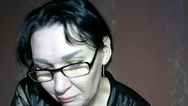 PrettyAndWild online show from January 17, 2:42 pm