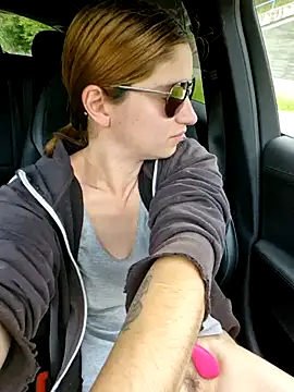 Snapshot of Geile-Luna chatting on June 14, 1:45 pm Geile-Luna online show from June 14, 1:45 pm