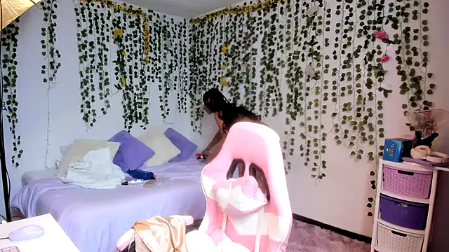 violeta milleer online show from December 19, 5:48 pm