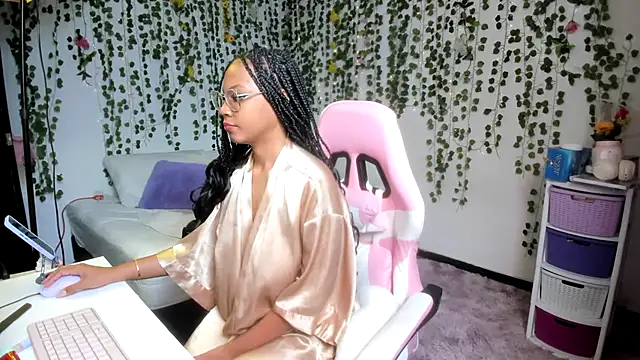 violeta milleer online show from February 16, 6:06 pm